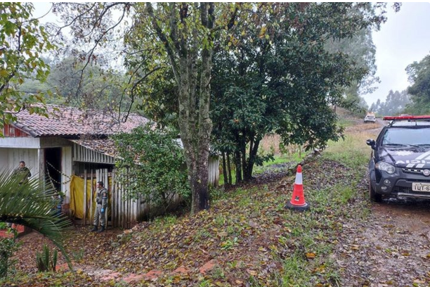 Mulher é morta com socos e pauladas pelo próprio companheiro