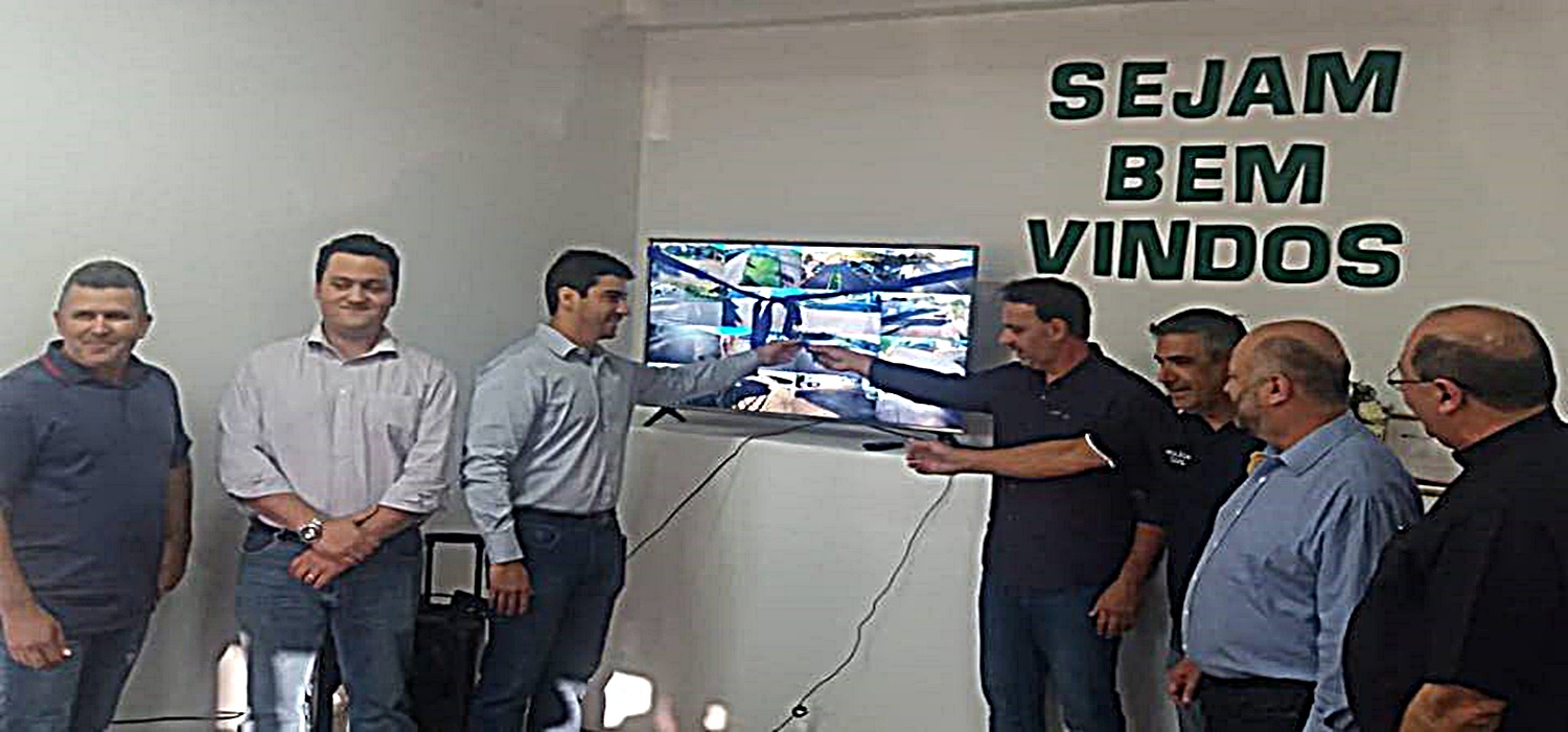 CDL DE ALPESTRE INAUGURA SISTEMA DE VIDEOMONITORAMENTO