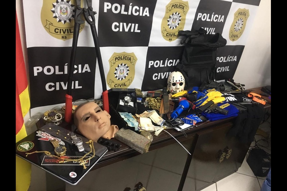 Polícia Civil prende homens que tramavam assalto a banco no RS