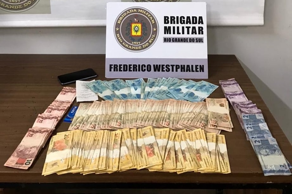 Brigada Militar apreende quase R$ 10mil sem origem comprovada em Frederico Westphalen