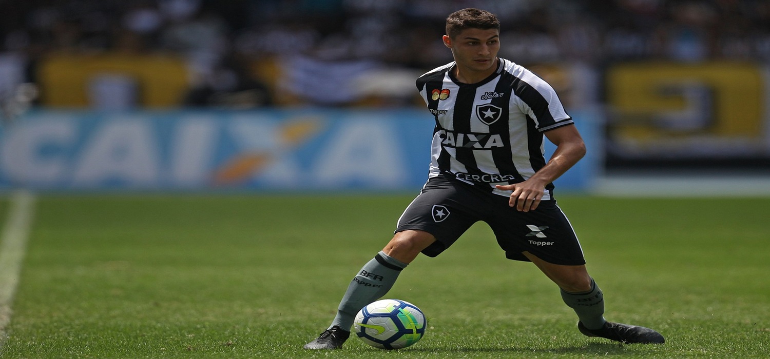 Marcinho vira alternativa no Inter à vaga de Fabiano, mas Botafogo só libera por venda