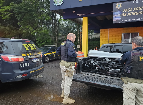 PRF prende traficantes com mais de 300 quilos de maconha na BR 386