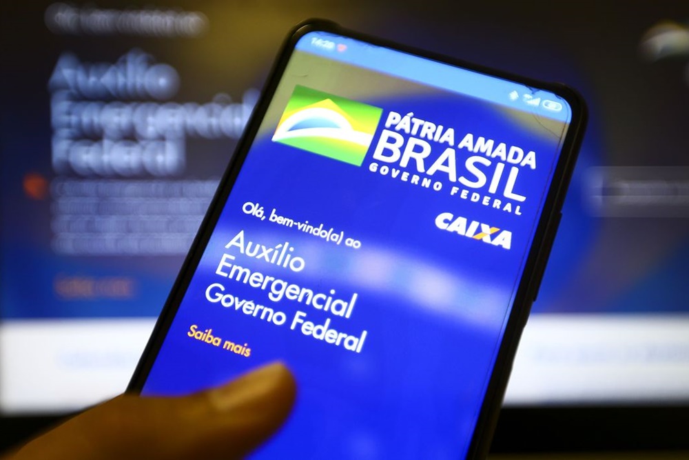 Auxílio emergencial tem 1,1 milhão de benefícios bloqueados em junho