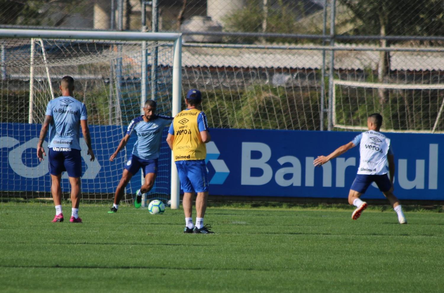 Grêmio x Avaí: Renato fecha último treino e ganha opções; veja provável escalação