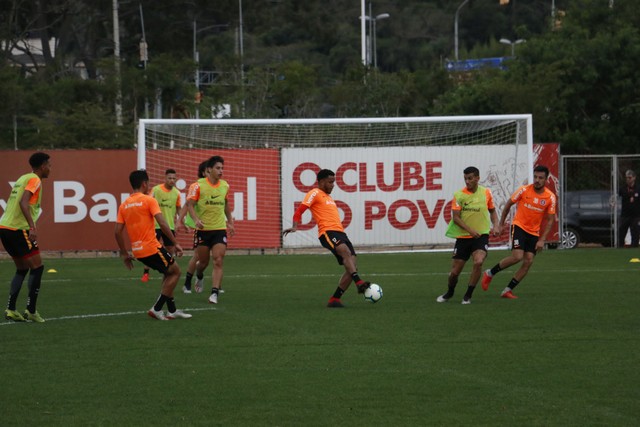 Fluminense x Inter: Odair não indica time, mas deve usar reservas no Maracanã