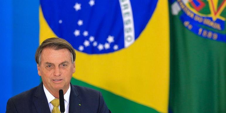 Bolsonaro muda regras de cobrança de impostos sobre o etanol