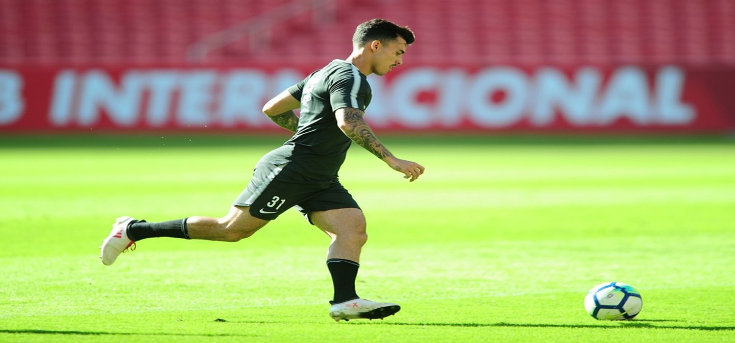 Odair testa Zeca na esquerda e pelo meio em treino de reservas do Inter no Beira-Rio