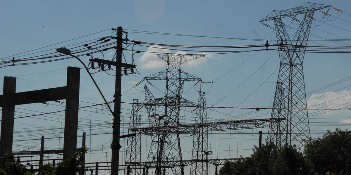 Mais de 40 mil seguem sem luz após temporal no RS