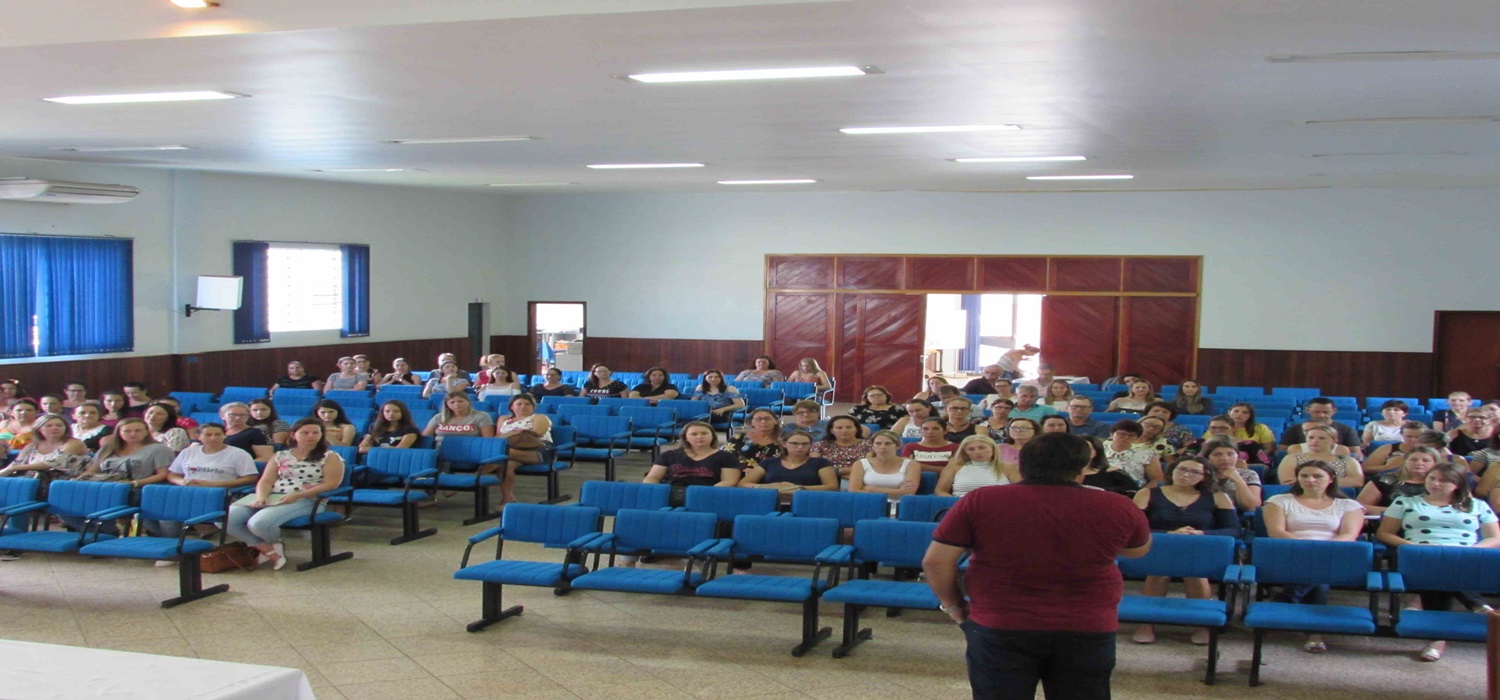 Professores da Rede Municipal de Ensino de Alpestre participam de formação