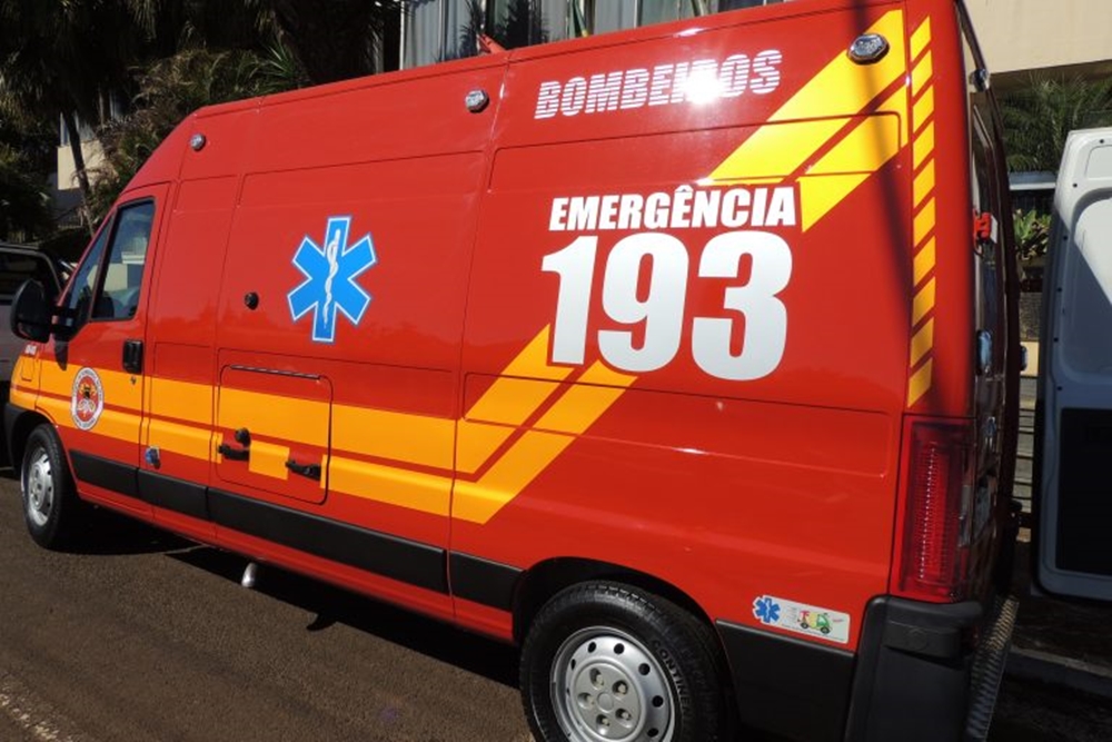 Homem finge passar mal para ir para casa de carona com ambulância dos bombeiros em SC