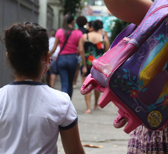 Escola em tempo integral: governo publica regras para adesão