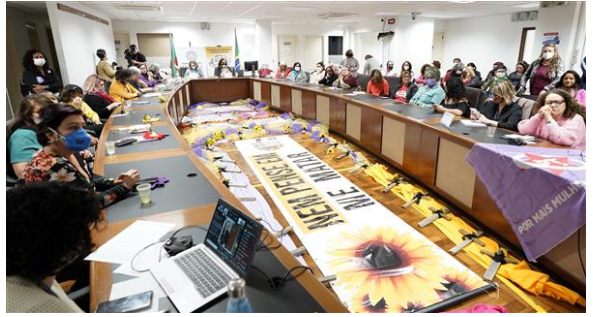 Avanço do feminicídio, rede de proteção desativada e abusos na Brigada Militar nos debates do ano