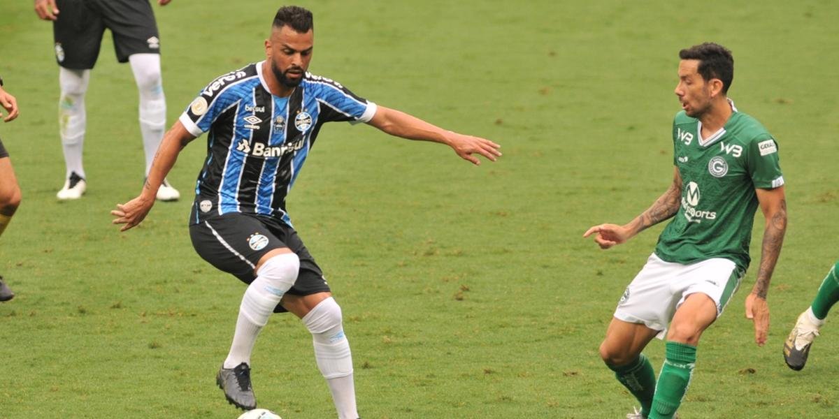 Renato comemora retorno de Maicon, mas confirma sequência do “rodízio” no Grêmio