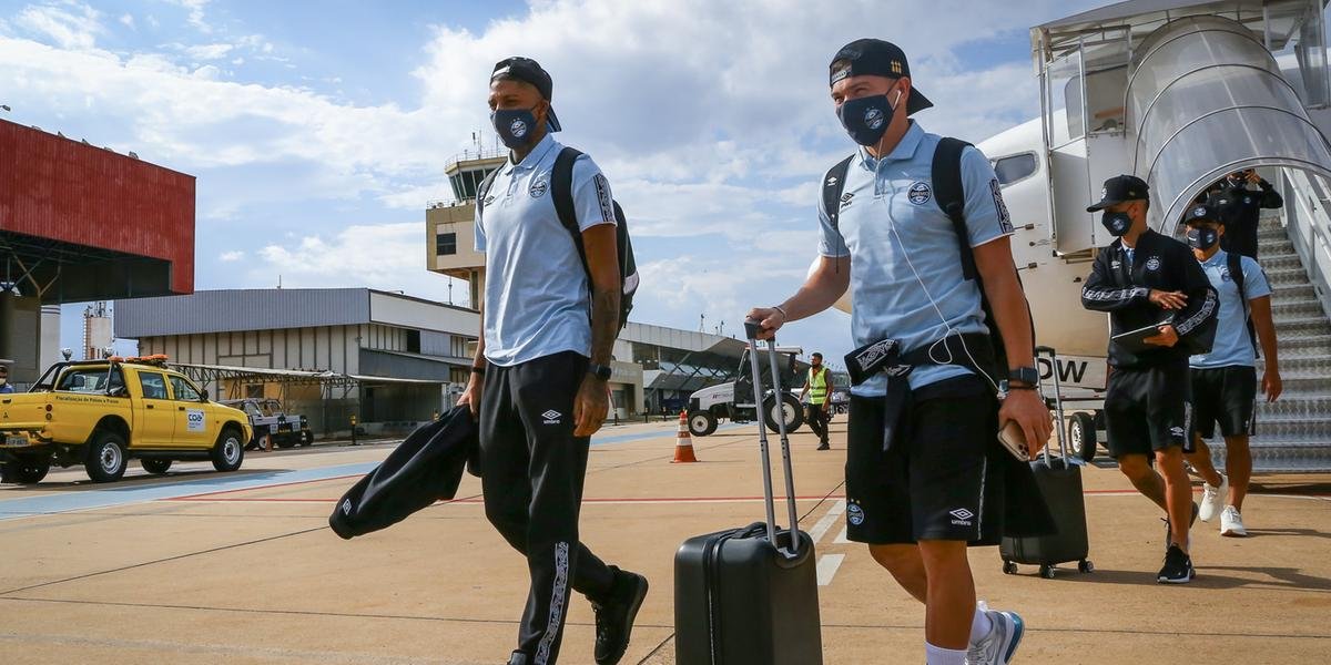 Torcida recepciona o Grêmio em Cuiabá para jogo de ida das quartas da Copa do Brasil