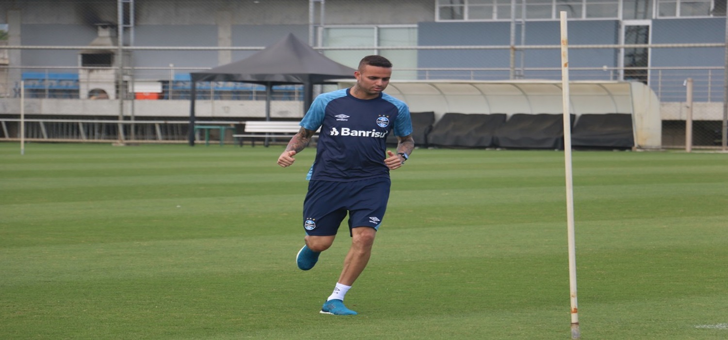 Luan faz primeiro trabalho físico após lesão em treino do Grêmio sem Kannemann