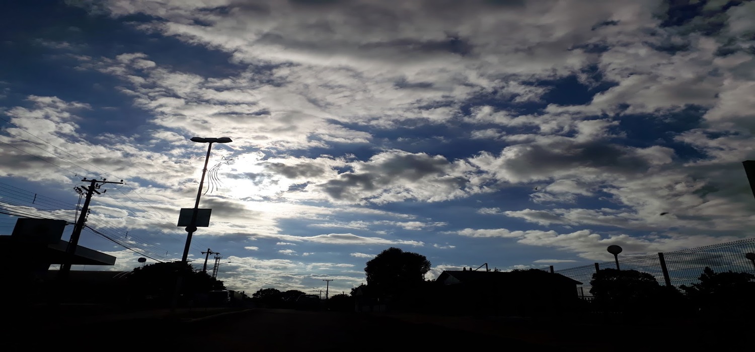 Quarta-feira terá sol, calor e pancadas de chuva no Rio Grande do Sul