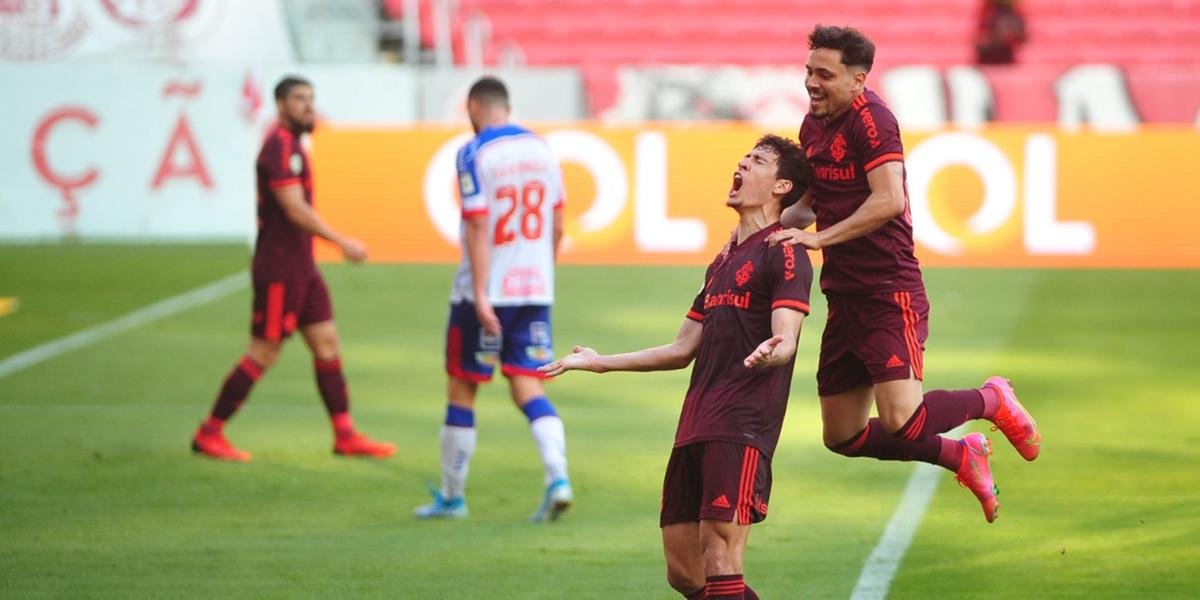 Com gols de cabeça, Inter vence o Bahia e segue na cola do G6 do Brasileirão