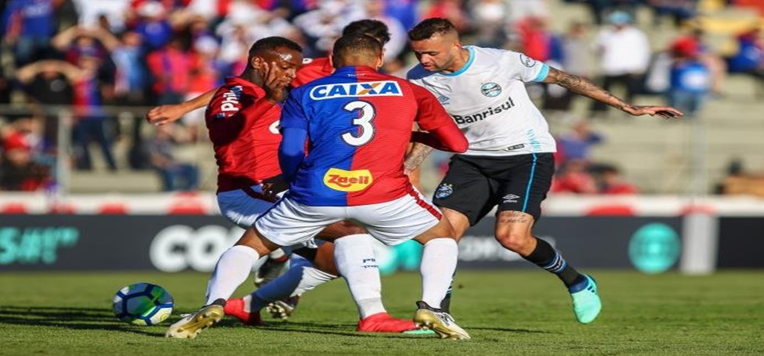 Grêmio esbarra na retranca do Paraná e fica no 0 a 0