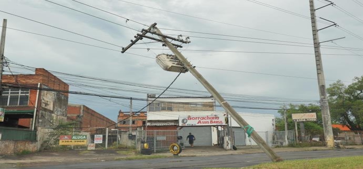 Temporais deixam 250 mil pontos sem luz no RS