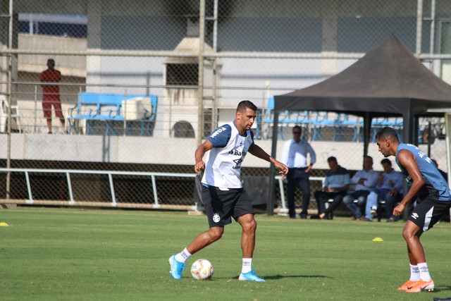 Diego Souza volta, mas Everton é desfalque e Thaciano sai mais cedo de treino do Grêmio