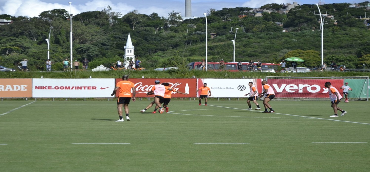 Sem Zeca, Odair arma Inter com Bruno na lateral direita para pegar o Pelotas