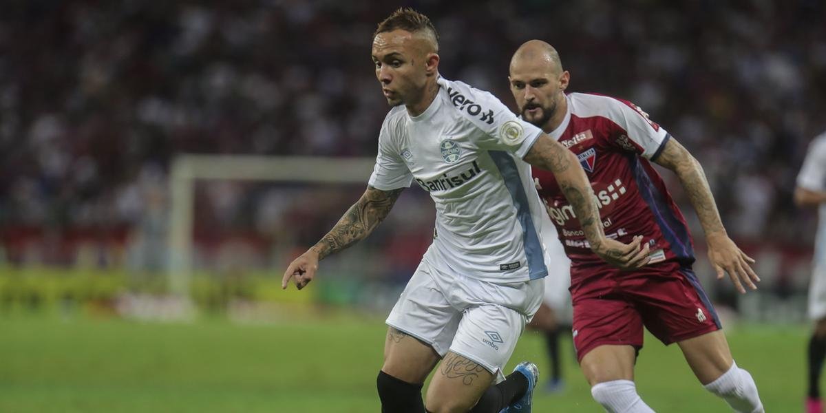 Jogadores do Grêmio lamentam a derrota, mas focam em duelo decisivo pela Libertadores