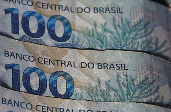 Impostos pagos por brasileiros em 2022 passam de R$ 2,8 trilhões