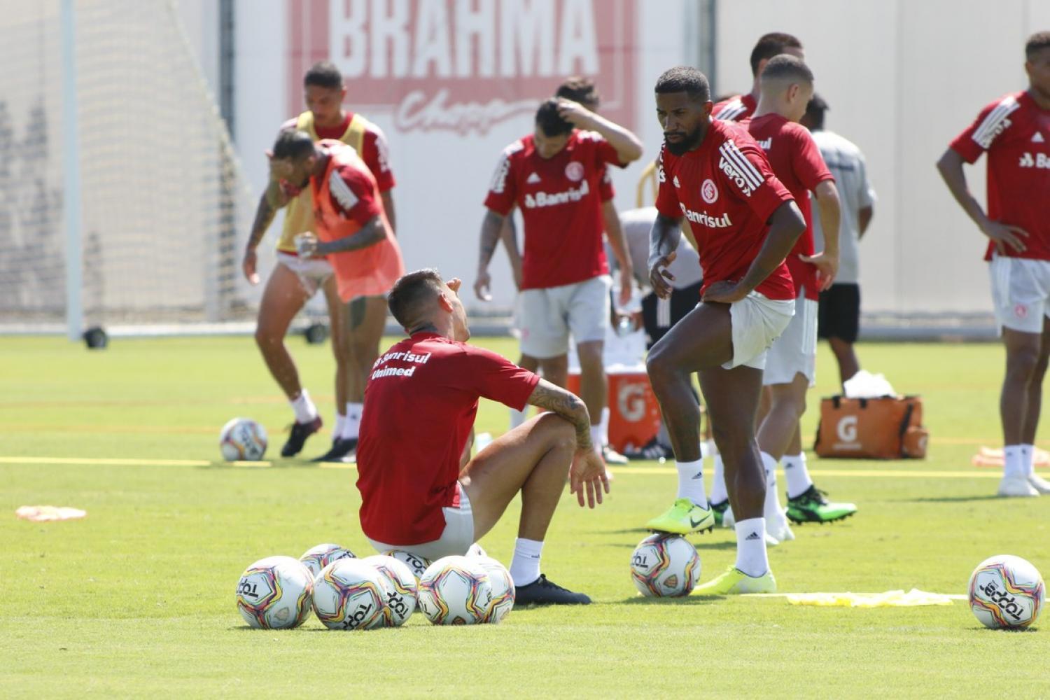 Treino do Inter tem reforços integrados, intensidade e D'Alessandro 