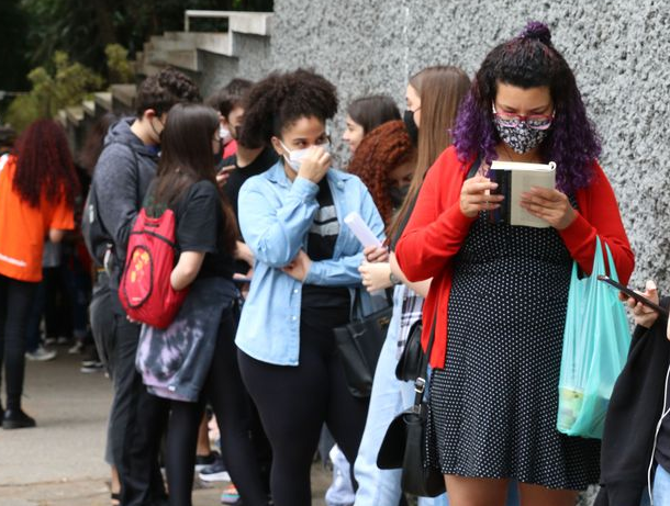 Quase 75 mil inscritos farão provas do Enem PPL e reaplicação do teste