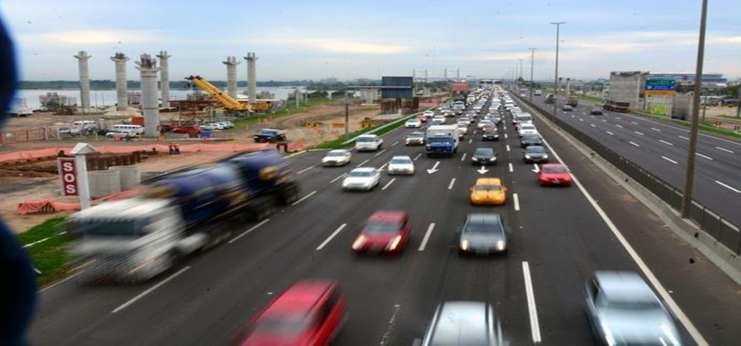 Cerca de 190 mil veículos devem retornar do Carnaval pela freeway a partir desta segunda-feira.