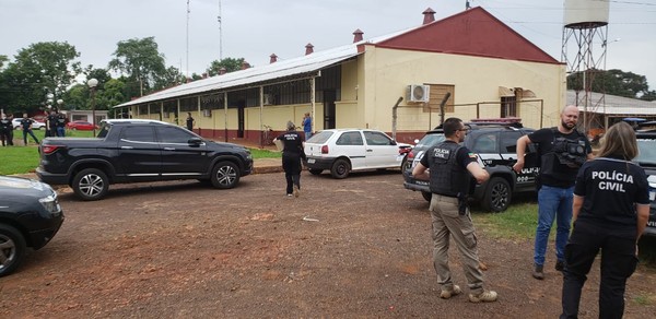 Operação contra crimes eleitorais e de administração pública cumpre mandados em São Nicolau