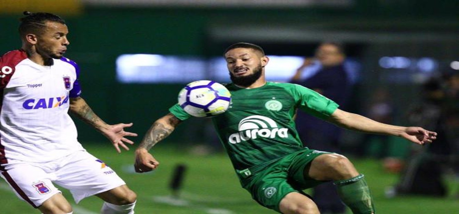 Chapecoense empata em casa com o Paraná e segue na zona de rebaixamento