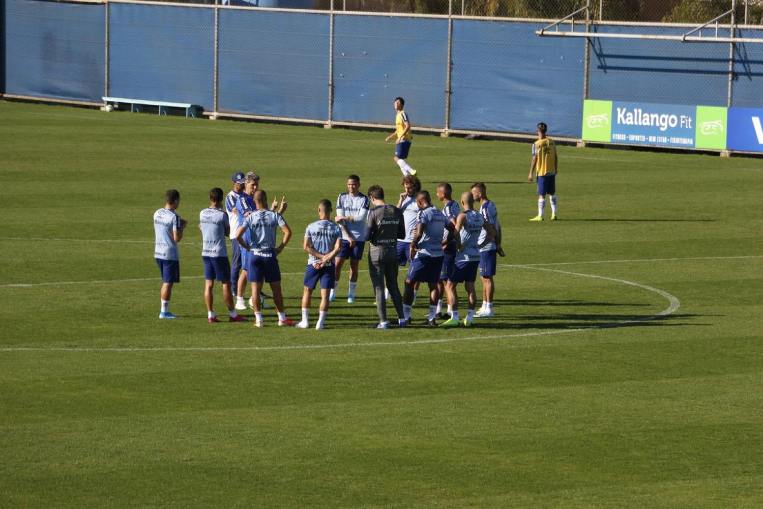 Flamengo x Grêmio: Renato indica time reserva com Luciano para duelo no Maracanã