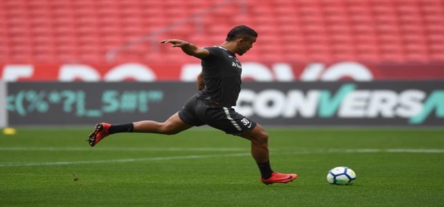 Com mudanças no time, Odair Hellmann fecha o treino para definir o Inter