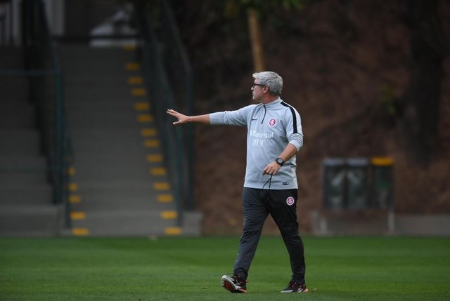 Cruzeiro x Inter: Odair fecha treino na Cidade do Galo e mantém dúvidas; veja provável time