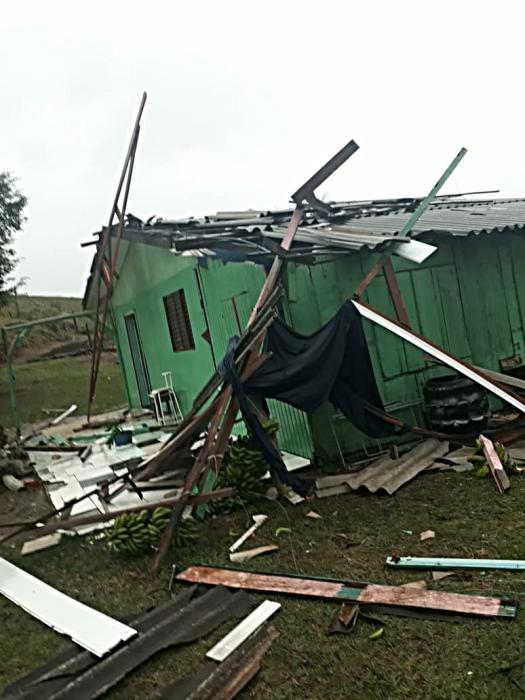 TEMPORAL CAUSA ESTRAGOS EM ALGUNS PONTOS DO MUNICIPIO DE ALPESTRE