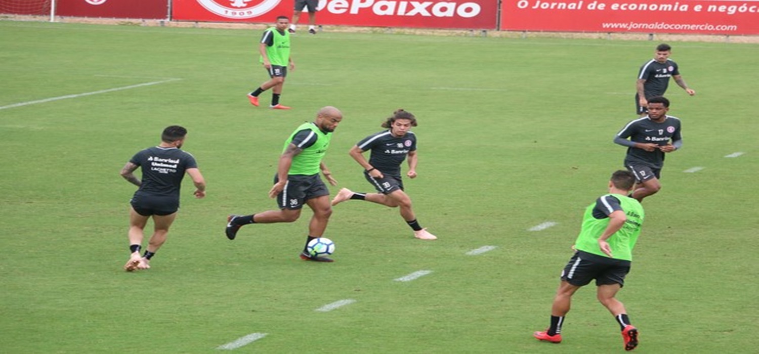 Reapresentação do Inter tem volta de Rodrigo Moledo; Pottker deixa treino mais cedo