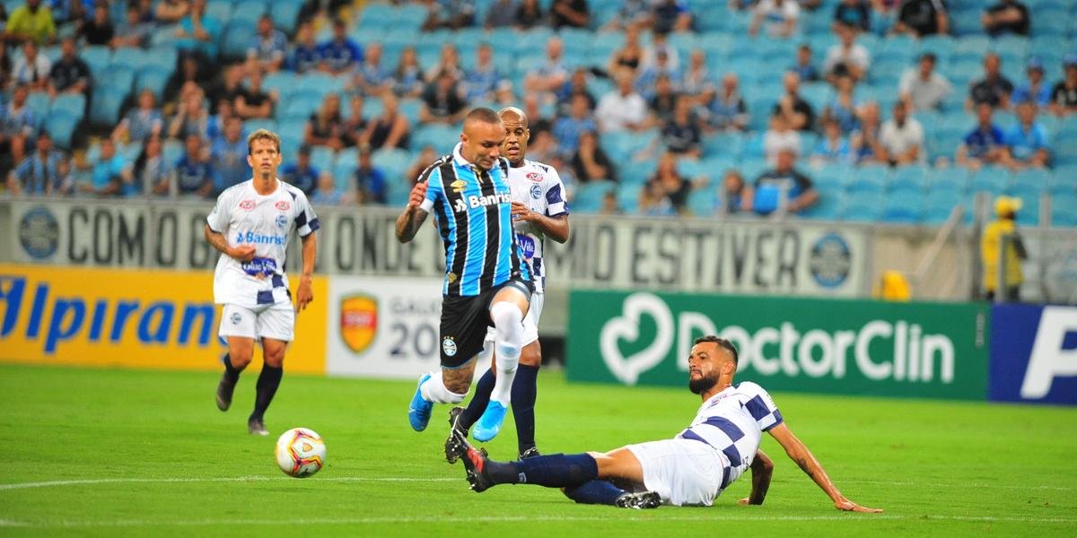 Everton comanda virada do Grêmio sobre o São José após 1º tempo ruim