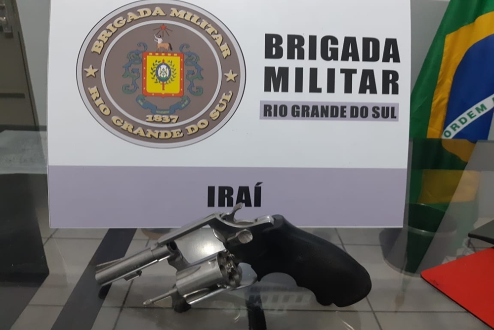 Dupla é presa e arma apreendida após disparo em via pública em Iraí