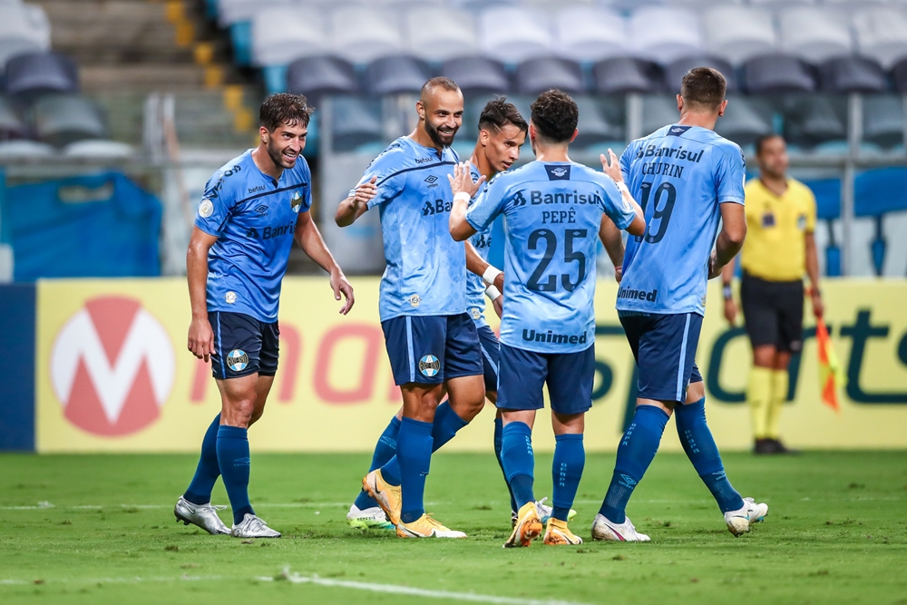 Grêmio vence o Athletico-PR na Arena e conquista vaga na Libertadores