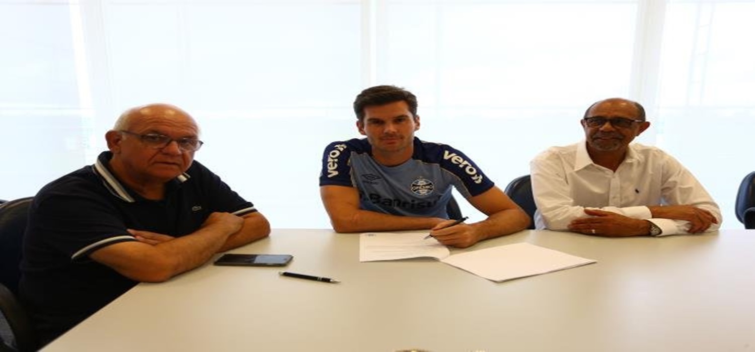 Grêmio oficializa contratação do goleiro Júlio César