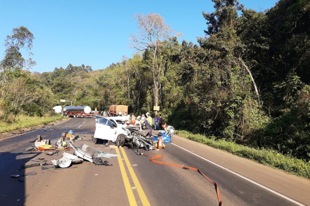 Grave acidente deixa quatro pessoas feridas na Serra do Goio-ên em Chapecó