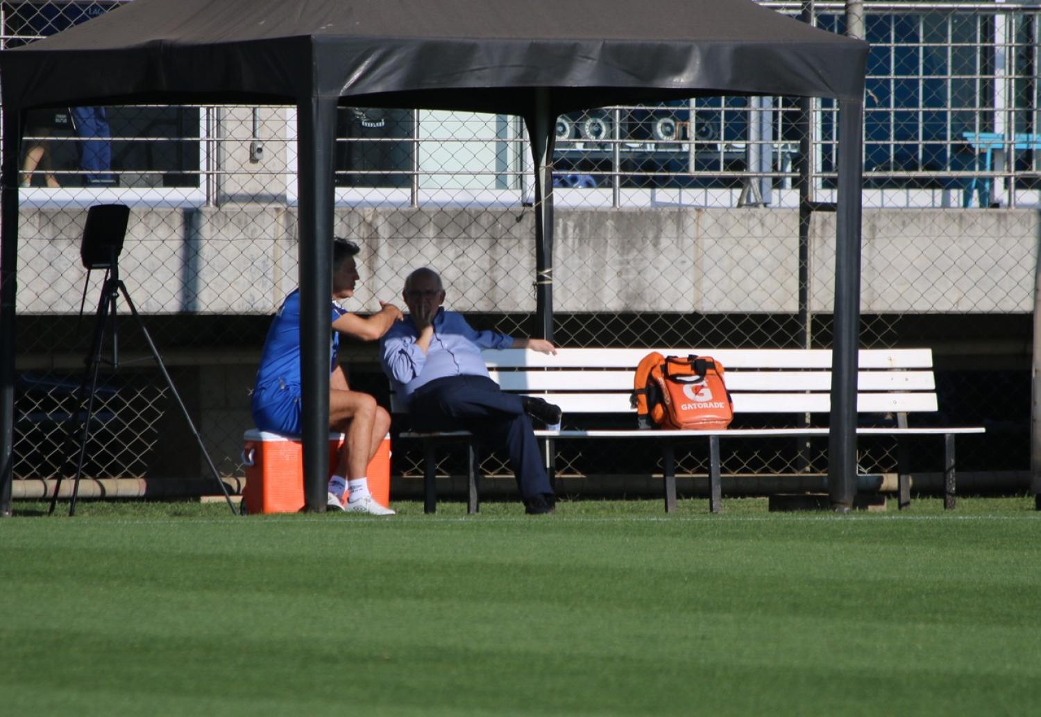 Grêmio x Flamengo: Geromel não participa de treino e deve seguir como desfalque da semifinal