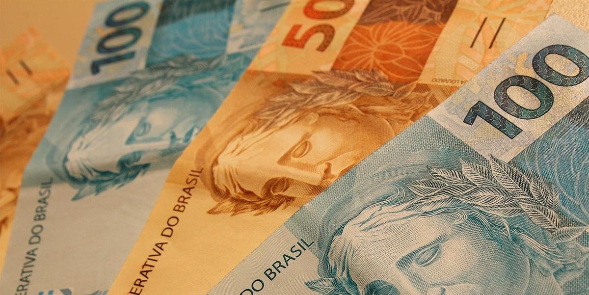 Arrecadação cresce 17,3% e atinge R$ 1,8 trilhões, melhor nível desde 2000