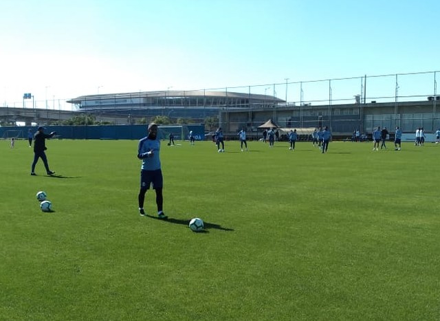 Grêmio x Chape: com tendência de força máxima, Renato Gaúcho promove treino fechado