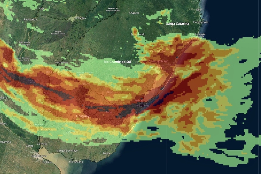 FRENTE QUENTE TRARÁ MUITA CHUVA E TEMPORAIS ENTRE O RIO GRANDE DO SUL E O URUGUAI