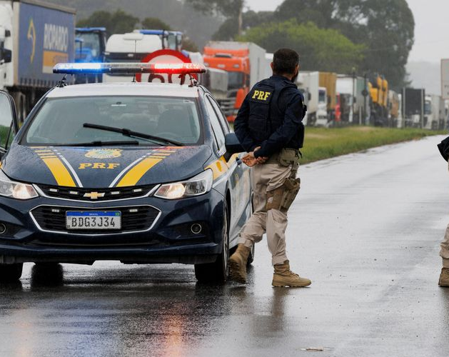 PRF ainda registra bloqueios de rodovias em ao menos sete estados